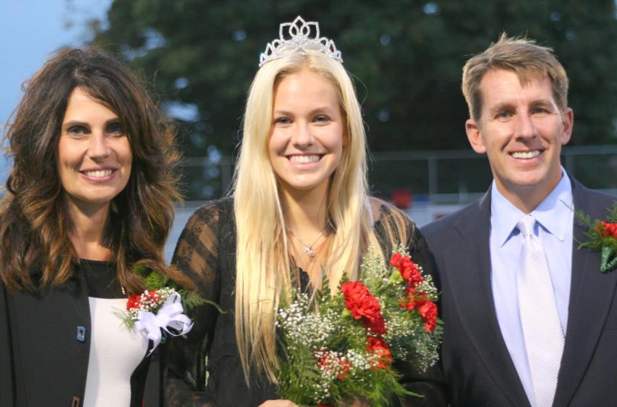 Brittney+Fitzgerald+won+the+title+of+2014+homecoming+queen.+Photo+by+Kerrie+DeFelice.