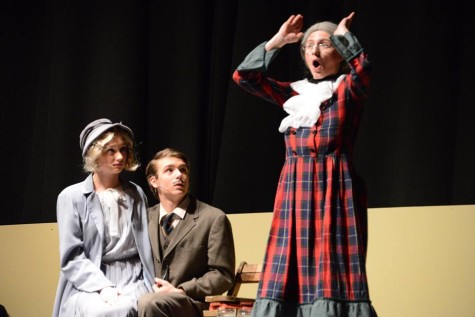 Brooke Weber as Pamela Edwards with other cast members of The 39 Steps. Photo by Nancy Slattery