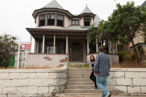 April and Andy want to excite their boring lives and buy a house that use to be an insane asylum. Courtesy of NBC. 