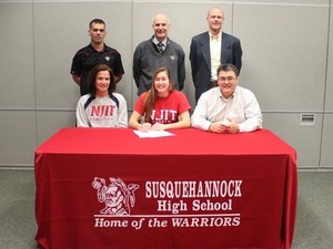 McGee signing her national letter of intent. Photo By: Terry Ruter