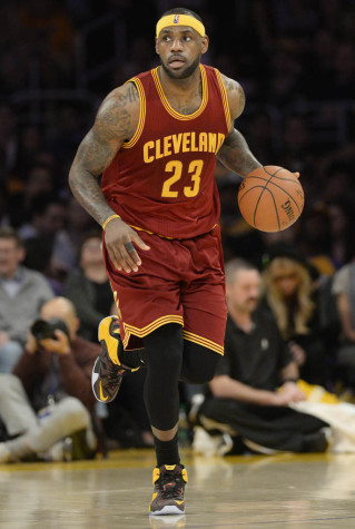 Lebron bring the ball up the court. Photo by; Richard Mackson-USA TODAY Sports