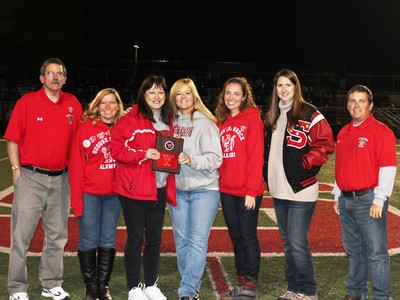 During the 2015 Homecoming, Jeanne Beste, third from left, was awarded the Alumni Spirit Award.