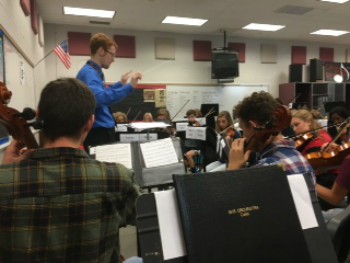 Orchestra students prepare for concert
