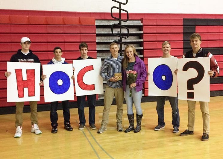  Junior Ben Trego, along with the help of friends,  asked senior Maddie Tomasic to homecoming. Photo by: Maddie Tomasic