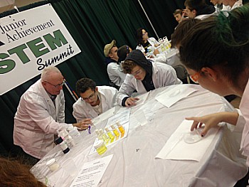 At the chemistry station, students tested and analyzed different liquid samples in order to compare them to each other.