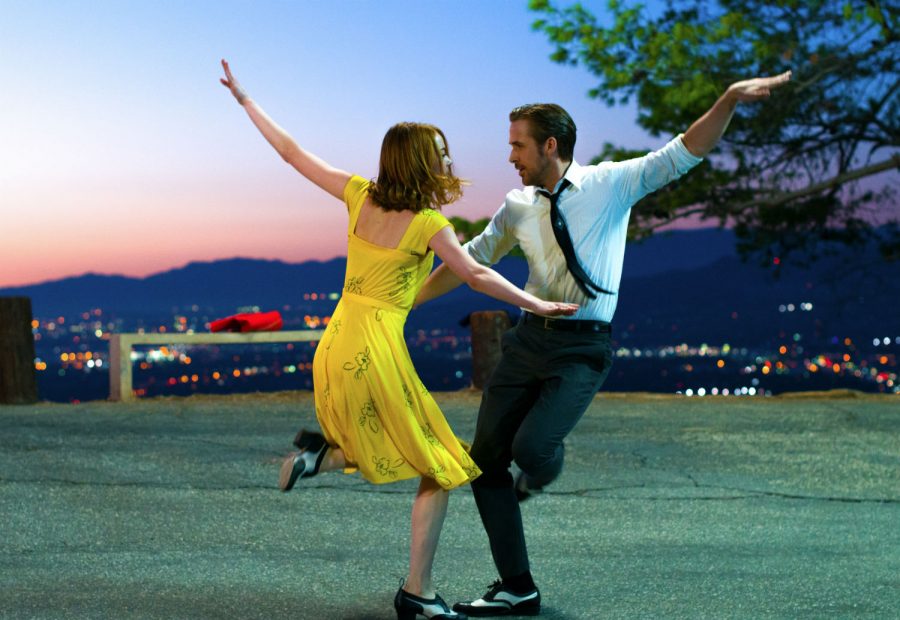 Emma Stone (Mia) and Ryan Gosling (Sebastian) star in La La Land.