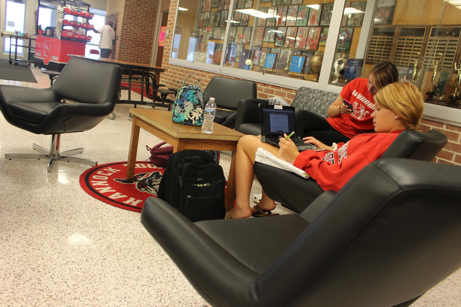 Susky Station Purchases New Lobby Furniture