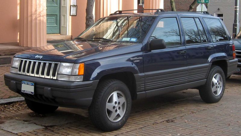 1995 Jeep Grand Cherokee model Reynolds Plans to use.  By IFCAR (Own work) [Public domain], via Wikimedia Commons