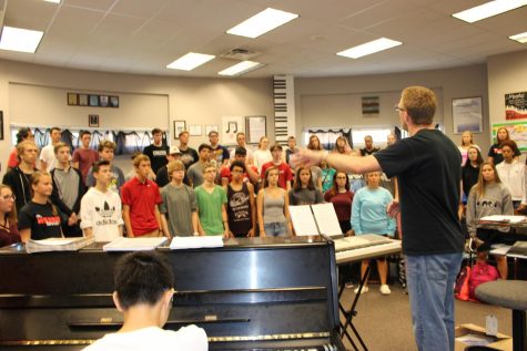 Concert Choir Prepares for Fourth Annual ‘Night of Broadway’ Concert