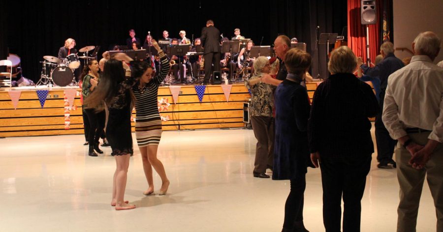 People dance to the jazz bands tunes.
Photograph by Arianna Davis