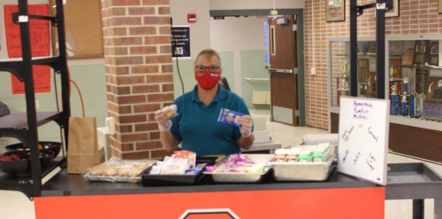 Marie Stankowski entices students to partake in the free breakfast program every morning. Photograph by Jacob Stroh