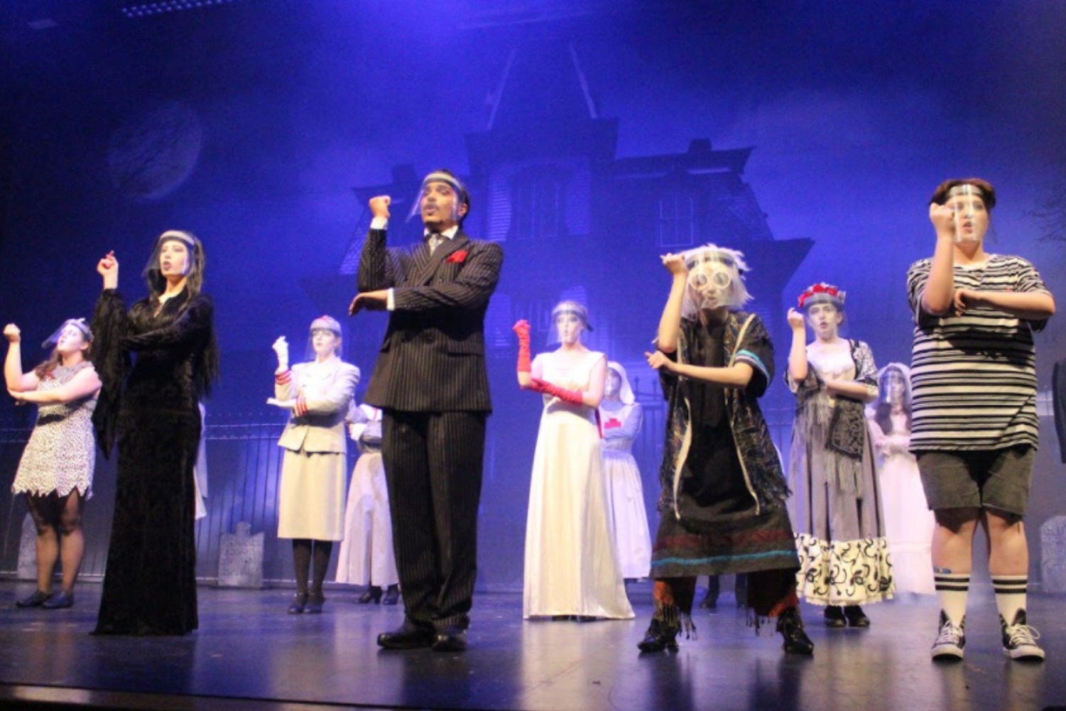 SHS Courier | Cast of ‘The Addams Family’ Takes the Stage